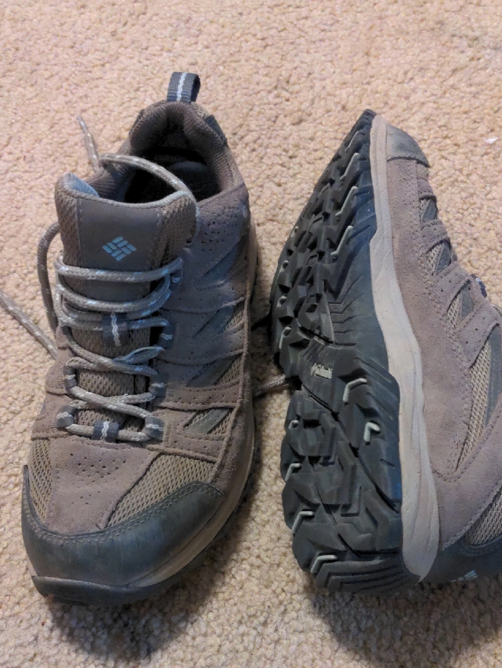 Columbia Women Size 7.5 Tan Athletic Hiking Trail Shoes